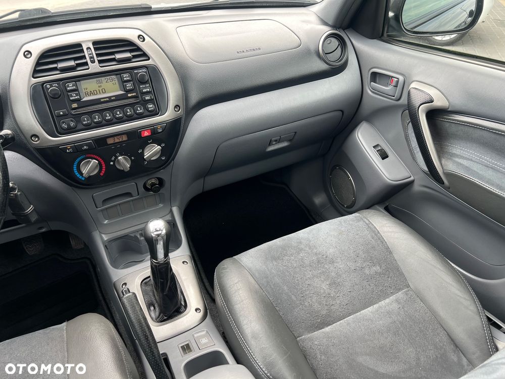 Toyota RAV4 2.0 VVT-i 4x4 - 21