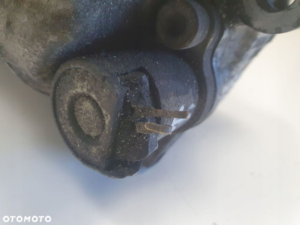 SPRĘŻARKA KLIMATYZACJI VW Golf V 1.9 TDI _ - 16