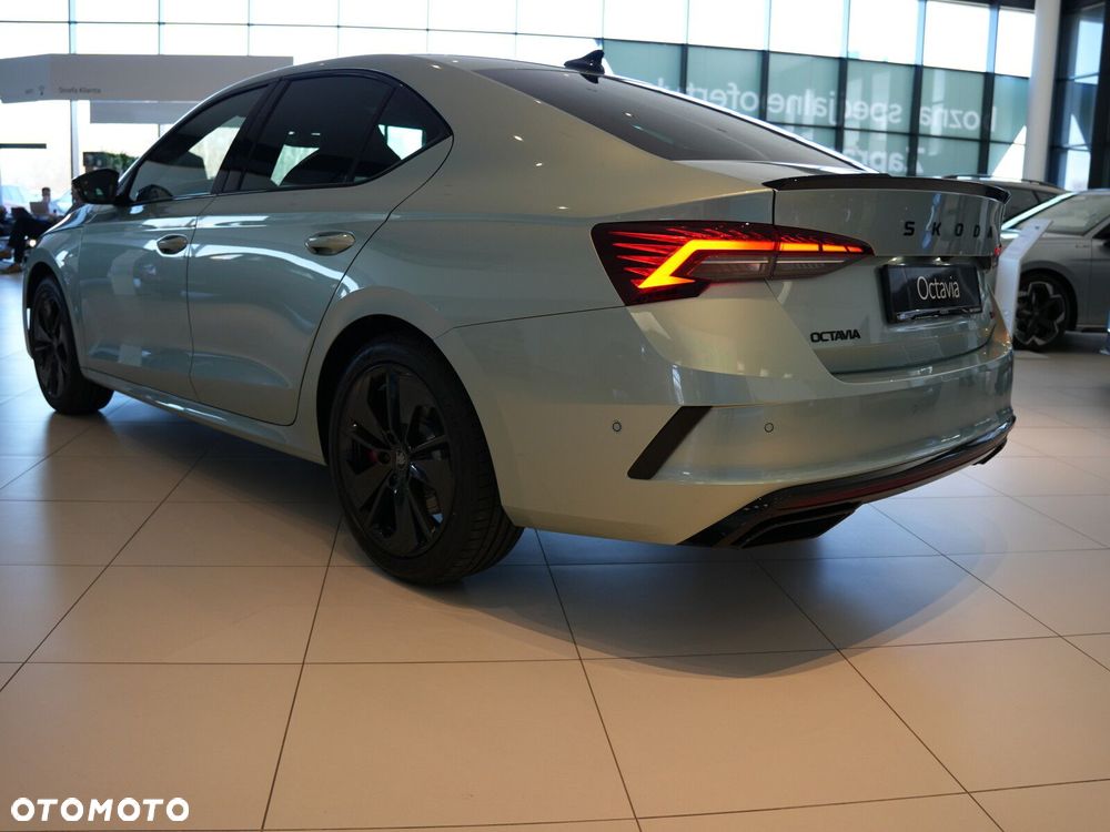 Skoda Octavia 2.0 TSI RS DSG - 12