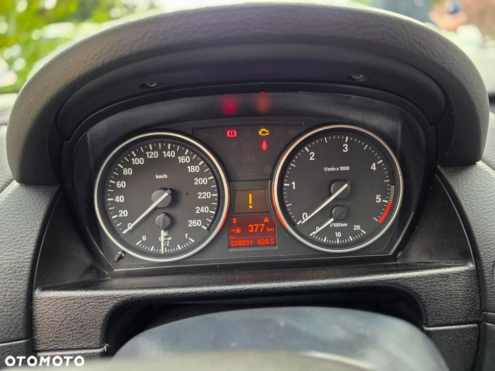 BMW X1 xDrive18d xLine - 11