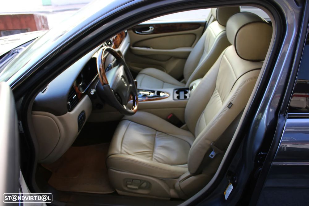 Jaguar XJ XJ6 2.7 D V6 Executive - 6
