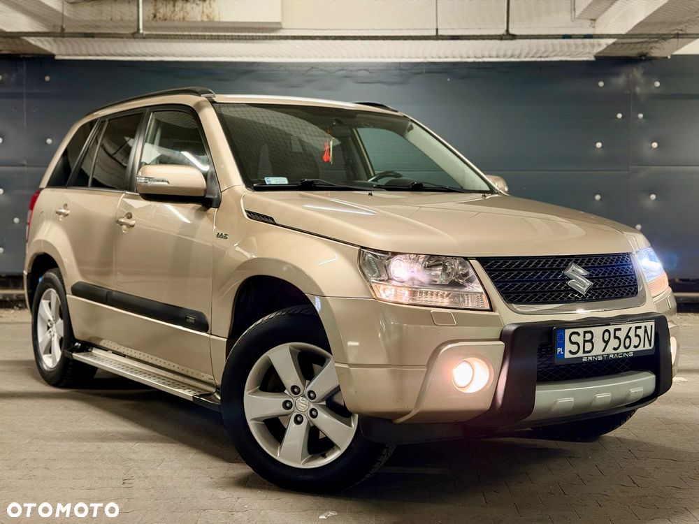 Suzuki Grand Vitara 2010 photo 2