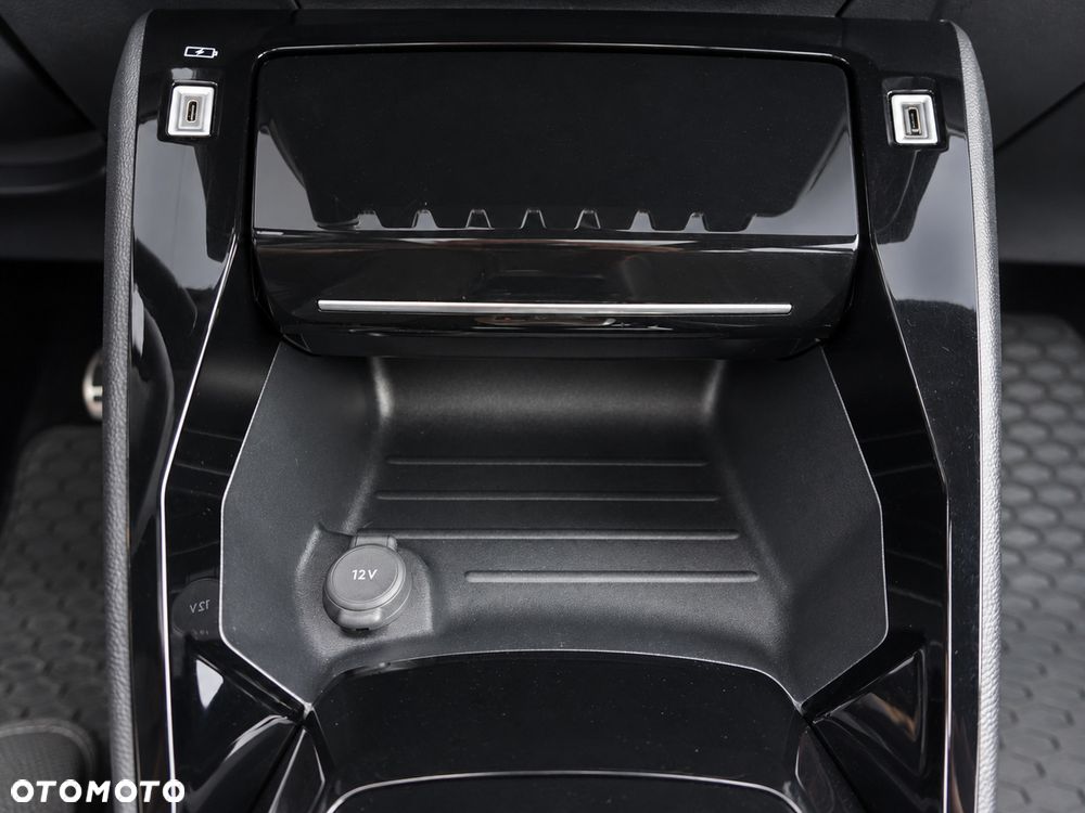 Peugeot 2008 1.2 PureTech GT S&S EAT8 - 24