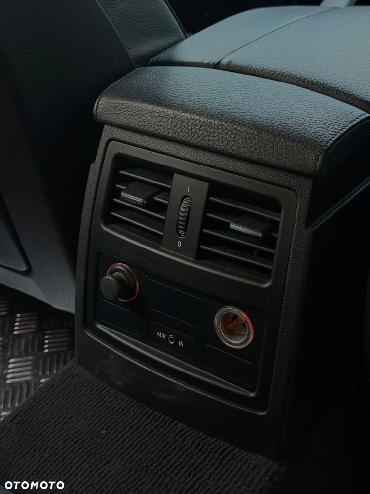 BMW Seria 5 525d - 11
