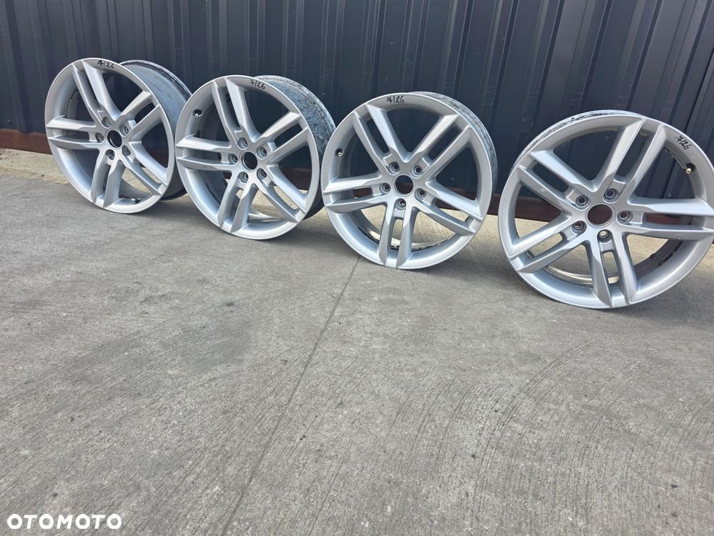 FELGA FELGI KOMPLET AUDI Q3 8U VW 7.0J R18 ET43 8U0601025AA 7/26 ORYGINAŁ ! - 2