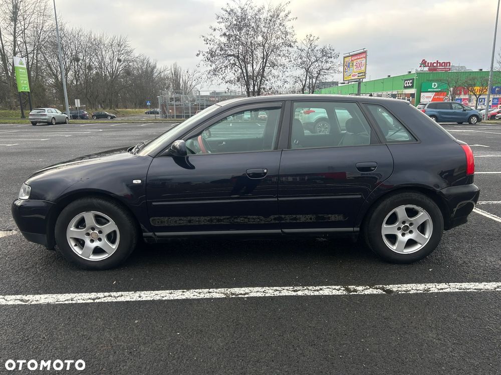 Audi A3 Sportback 1.6 Ambiente - 5