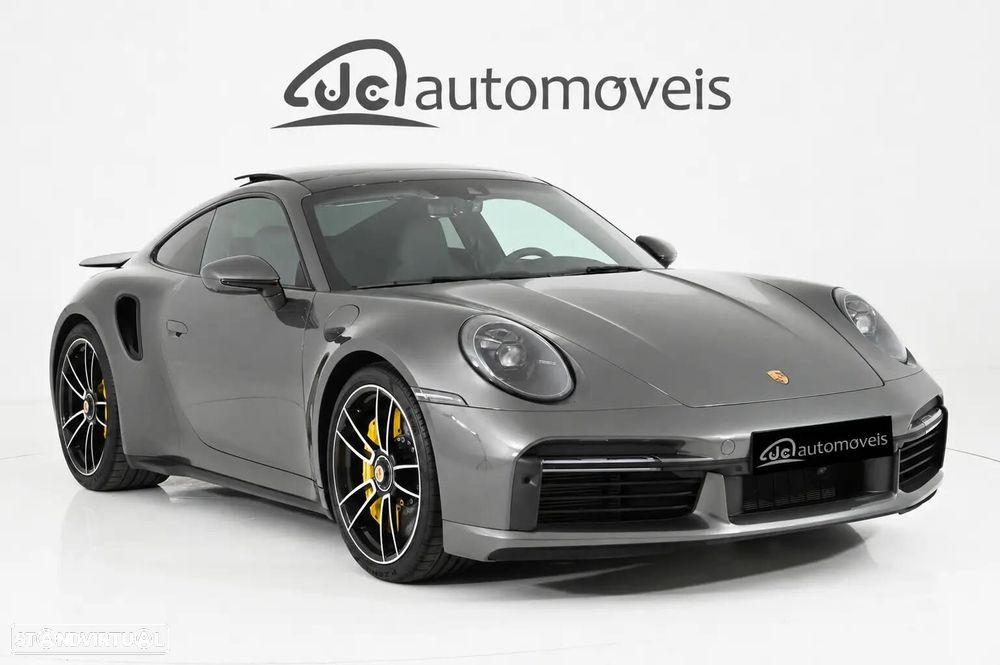 Porsche 911 (992) - 2