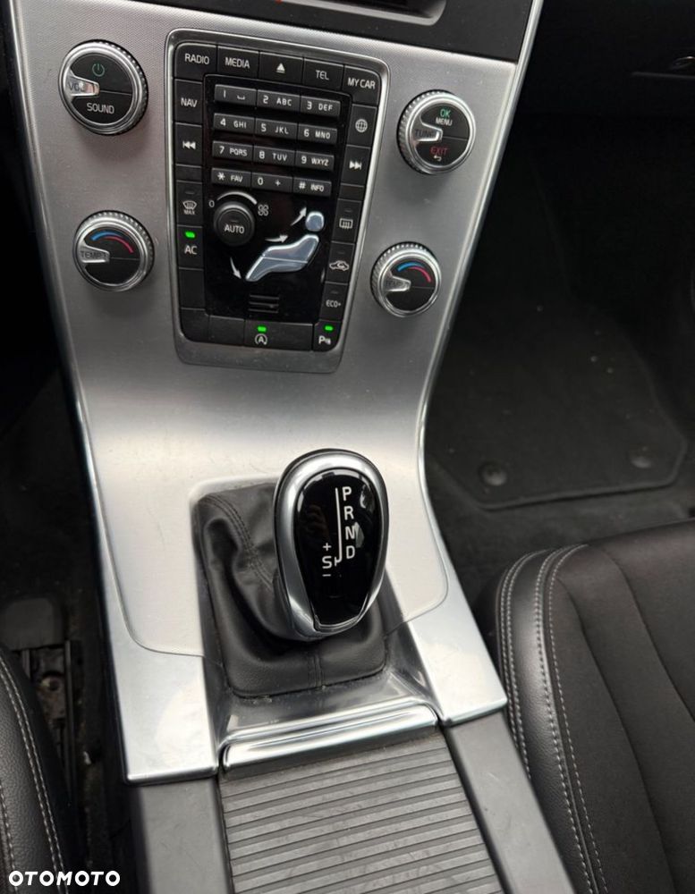 Volvo V60 T2 Geartronic Kinetic - 16
