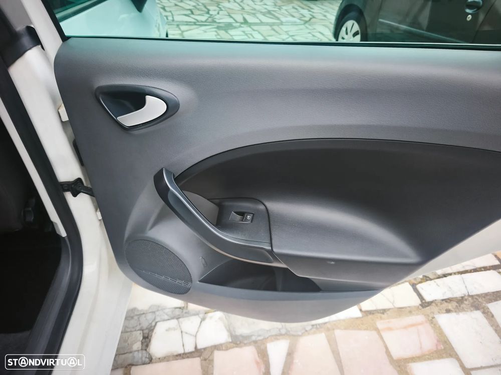 SEAT Ibiza ST 1.6 TDI Style DPF - 19