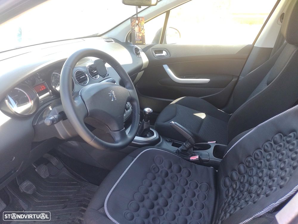 Peugeot 308 SW 1.6 HDi Executive - 8