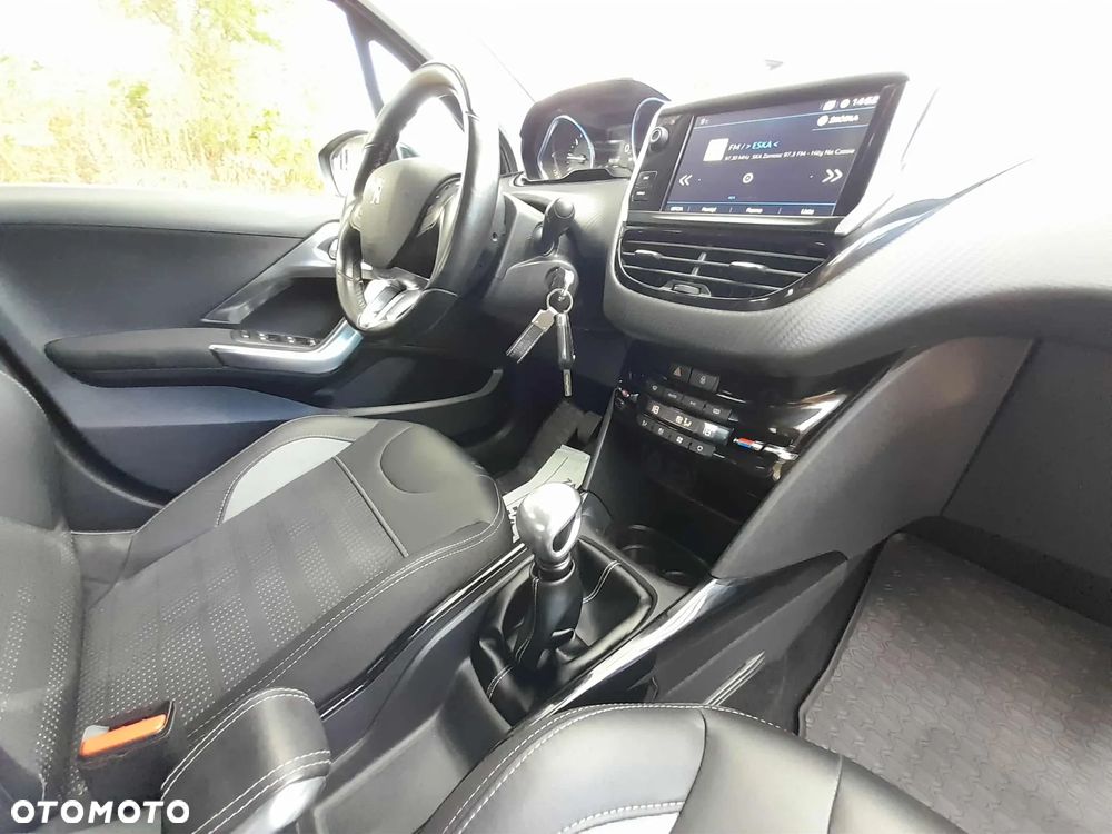 Peugeot 2008 1.5 BlueHDi Allure - 10