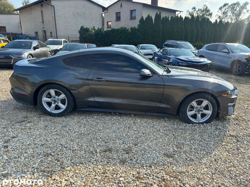 Ford Mustang Fastback 2.3 Eco Boost - 2