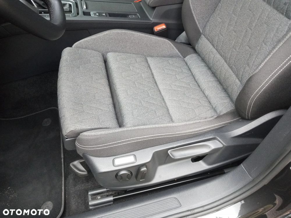 Volkswagen Passat 2.0 TSI Business DSG - 25
