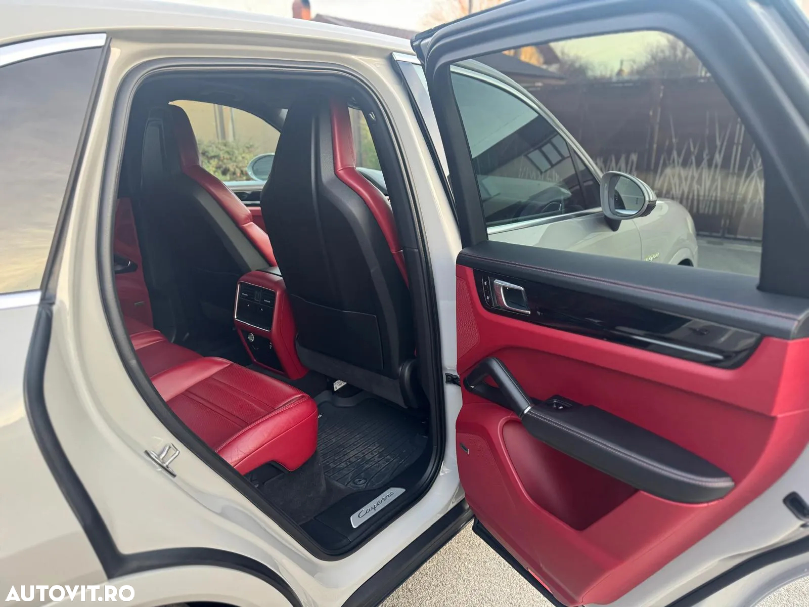 Porsche Cayenne - 2