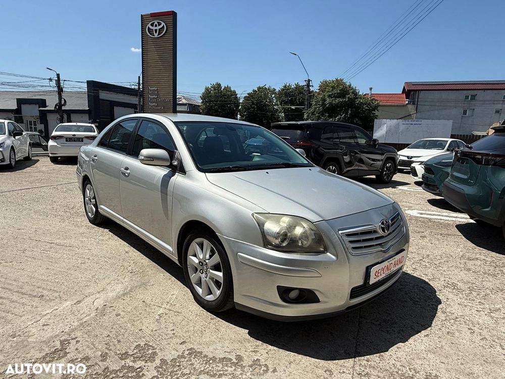 Toyota Avensis 1.6 Sedan Terra - 5