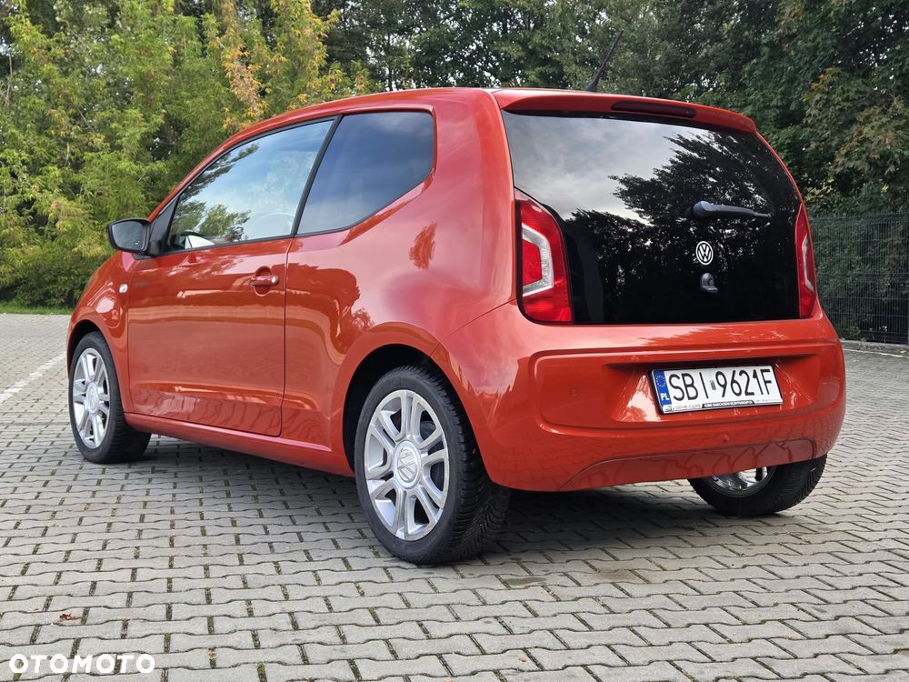Volkswagen up! groove - 28