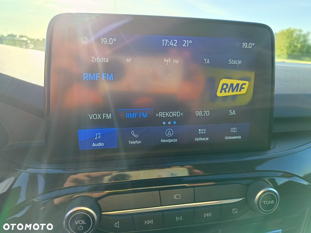 Ford Kuga - 12