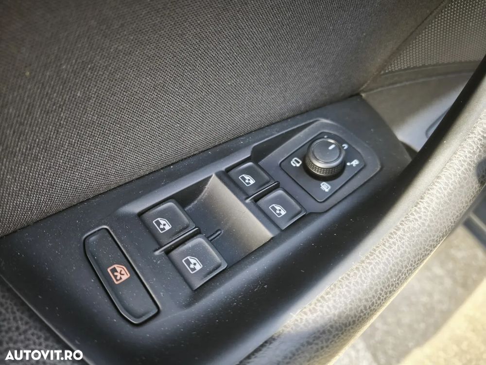 Volkswagen Passat 2.0 TDI DSG Comfortline - 29