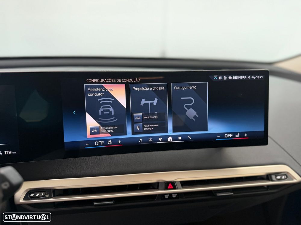 BMW iX xDrive 50 Pack Desportivo - 29