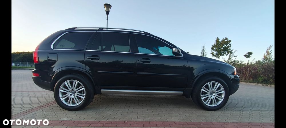 Volvo XC 90 - 9