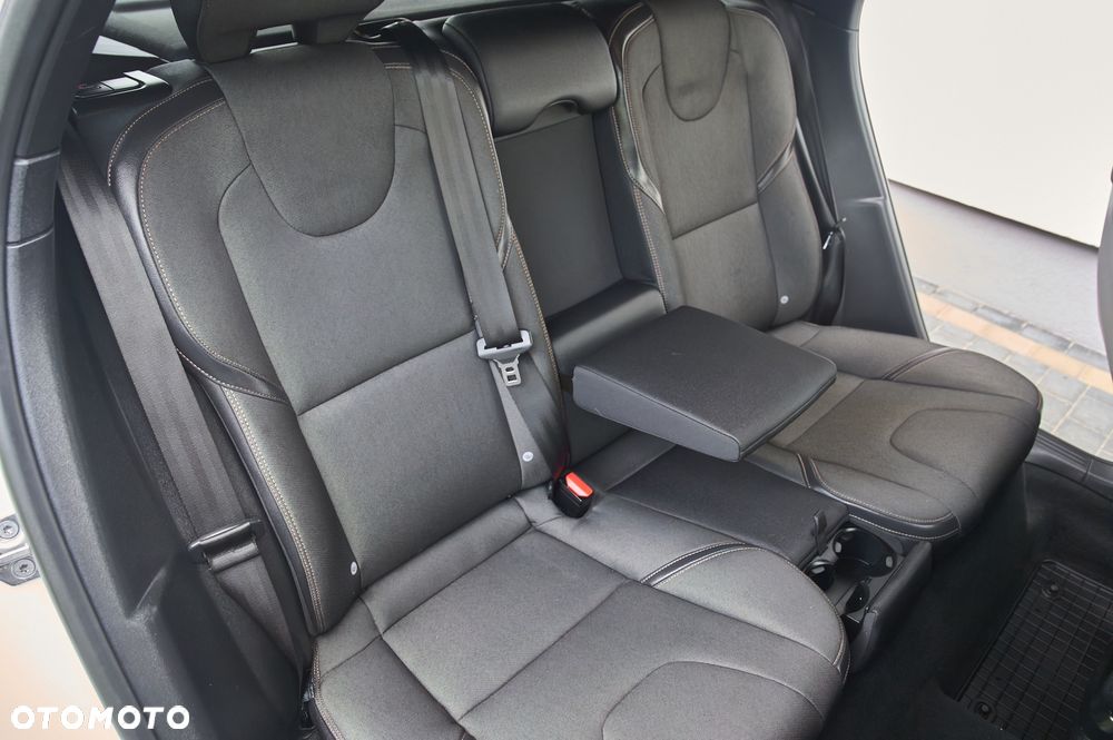 Volvo V40 Cross Country T4 AWD Geartronic Pro - 26
