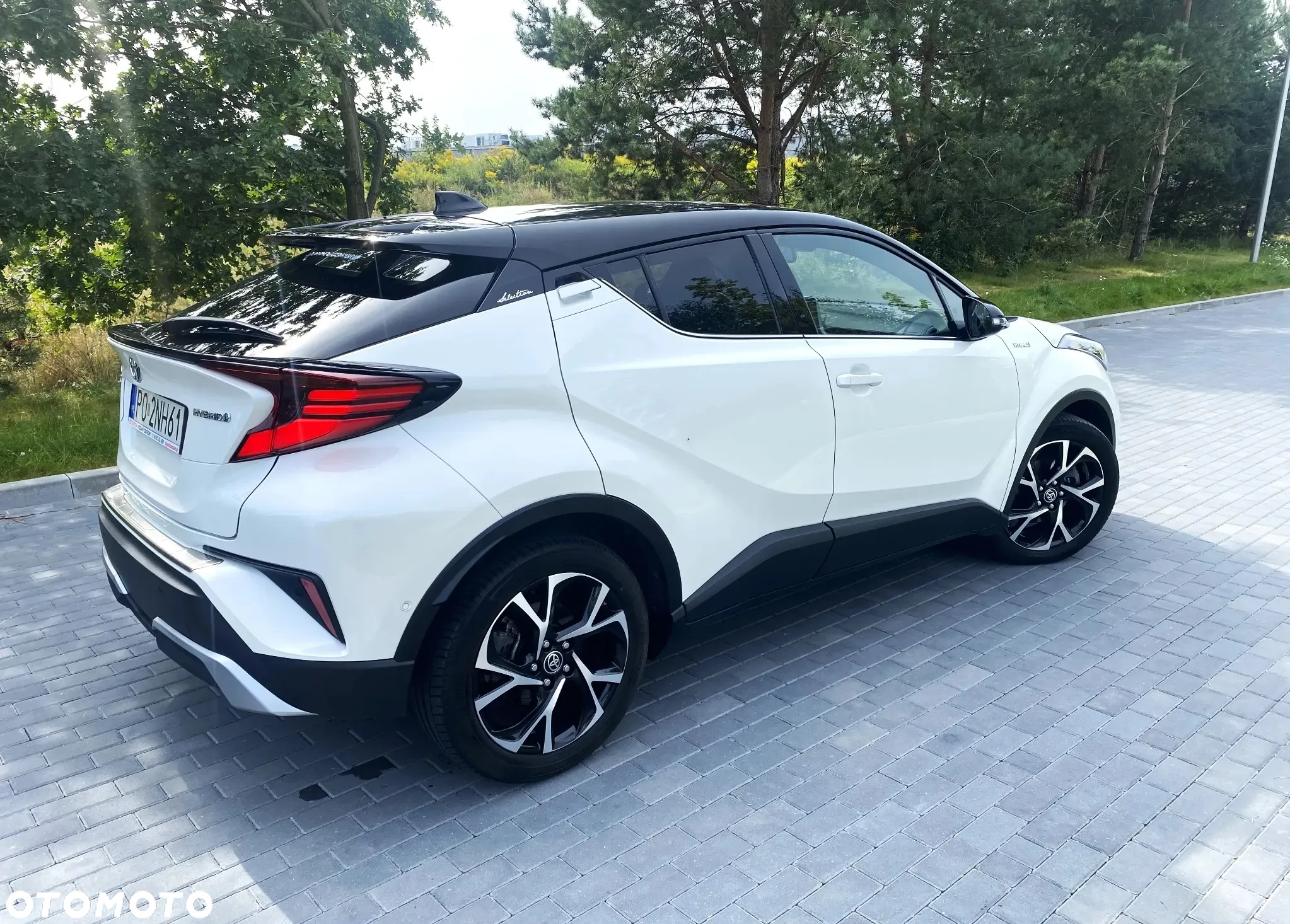 Toyota C-HR 2.0 Hybrid Executive - 2