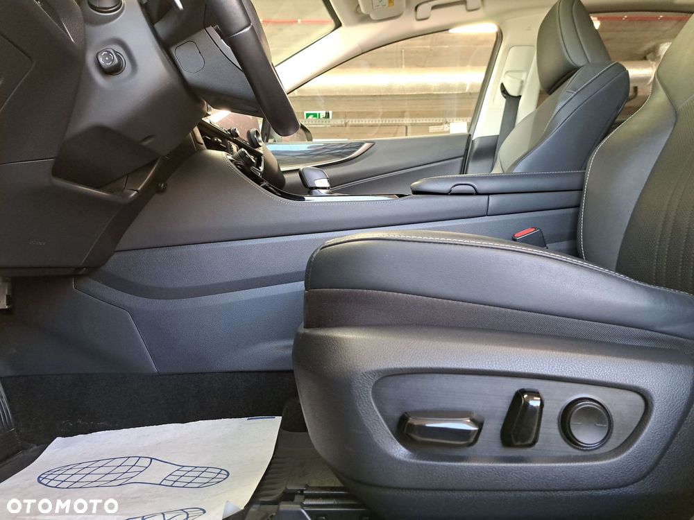 Lexus NX 350h Prestige AWD - 32
