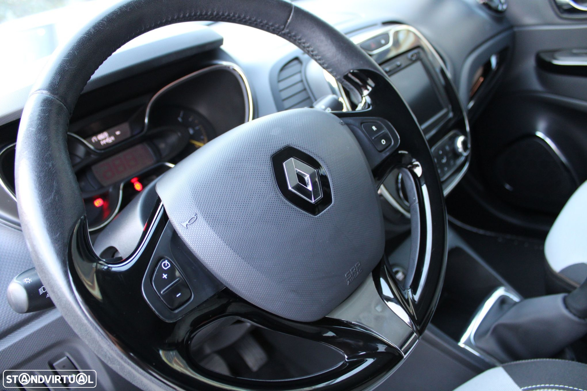 Renault Captur 1.5 dCi Exclusive - 4