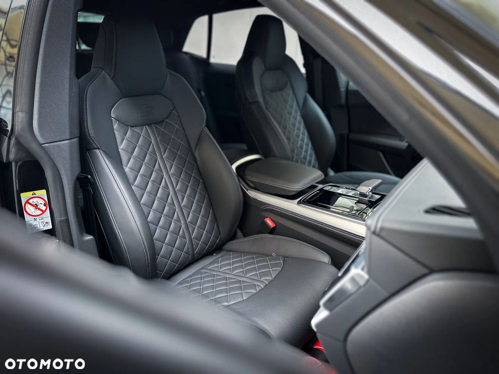Audi Q8 - 35