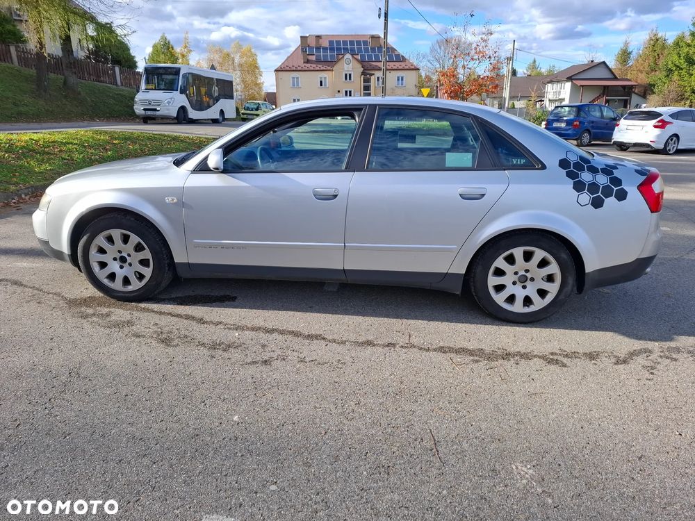 Audi A4 - 1