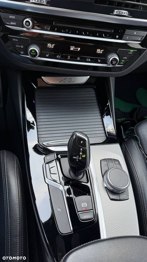 BMW X3 xDrive30i - 19