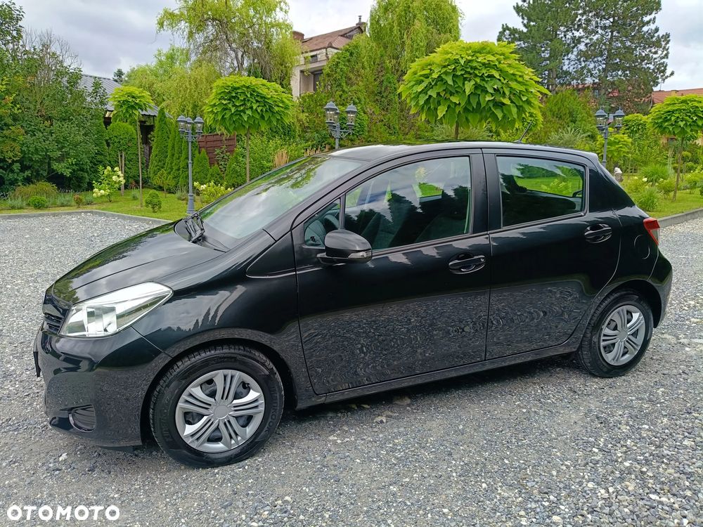 Toyota Yaris - 33