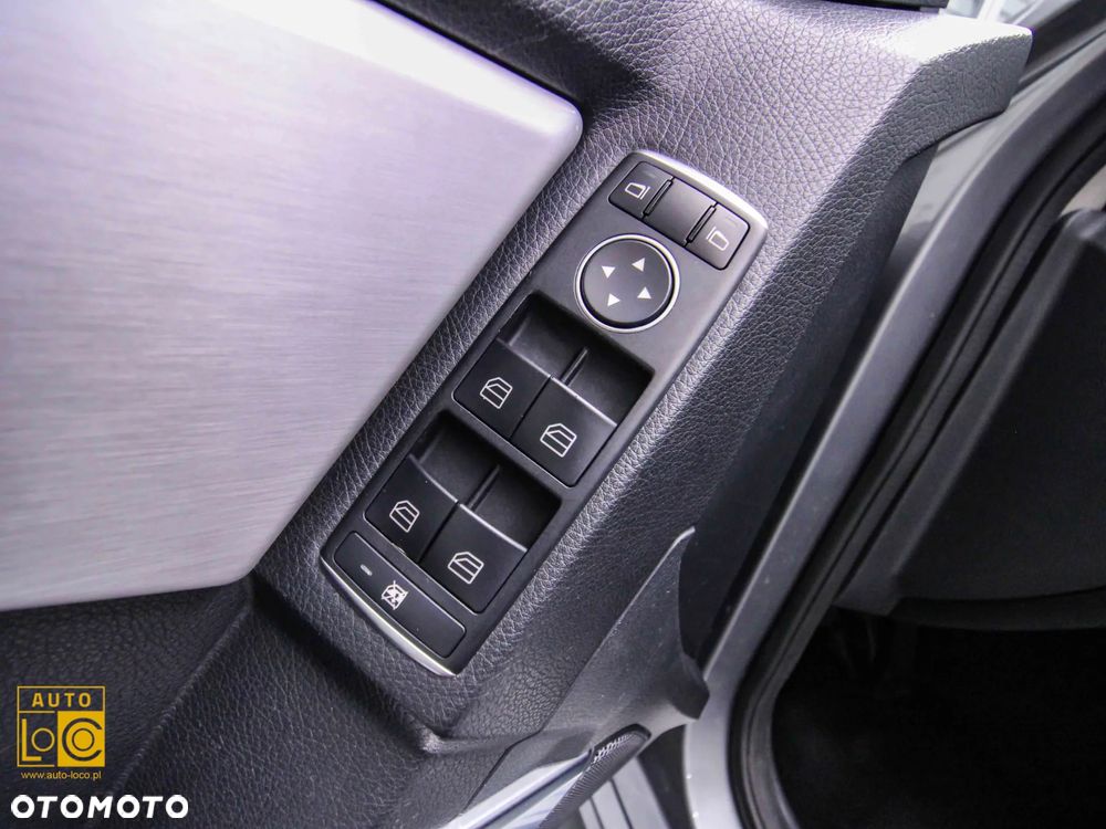 Mercedes-Benz GLK 220 CDI (BlueEFFICIENCY) - 23
