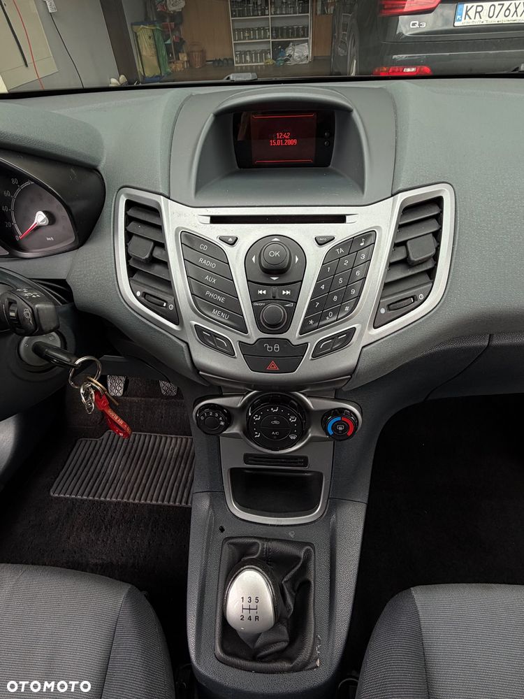 Ford Fiesta 1.25 Silver X - 11