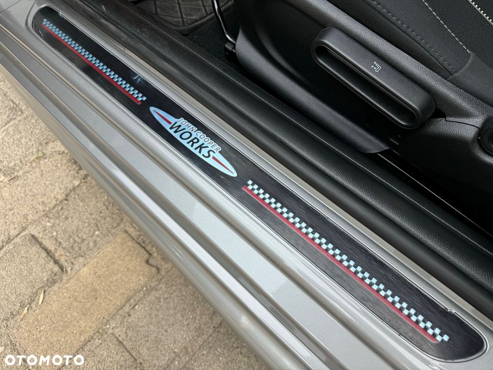 MINI Cooper John Works Trim - 22