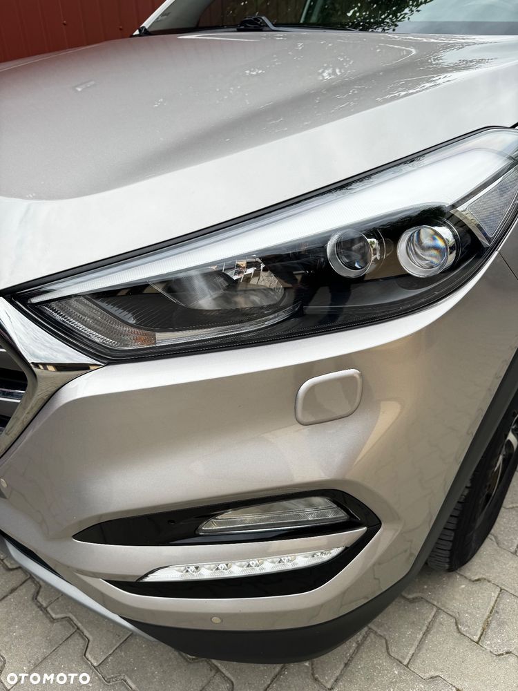 Hyundai Tucson 2.0 CRDI BlueDrive Style 2WD - 28