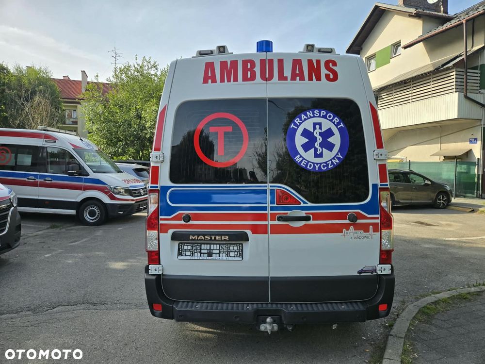 Renault Master Ambulans karetka gwarancja - 10