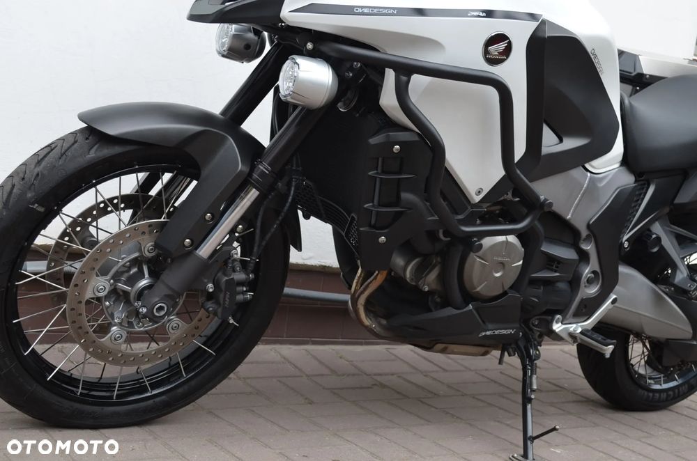 Honda VFR - 4