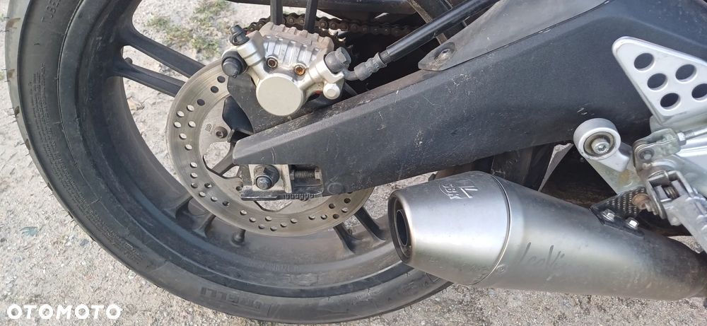 Yamaha YZF - 6