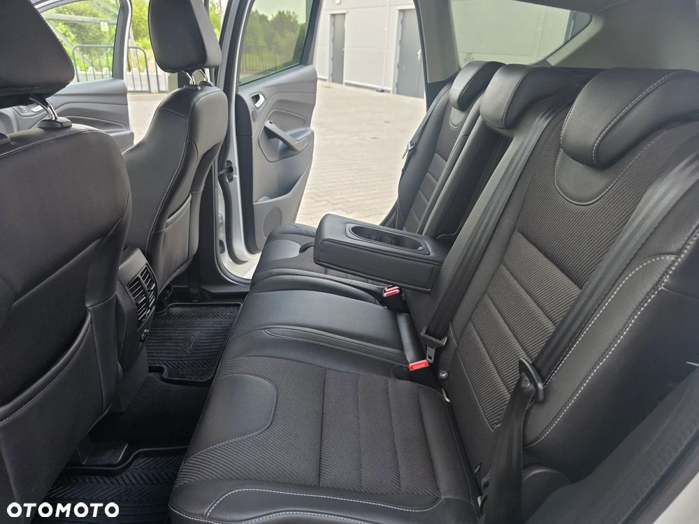 Ford Kuga 2.0 TDCi 4x4 Black & Silver - 30