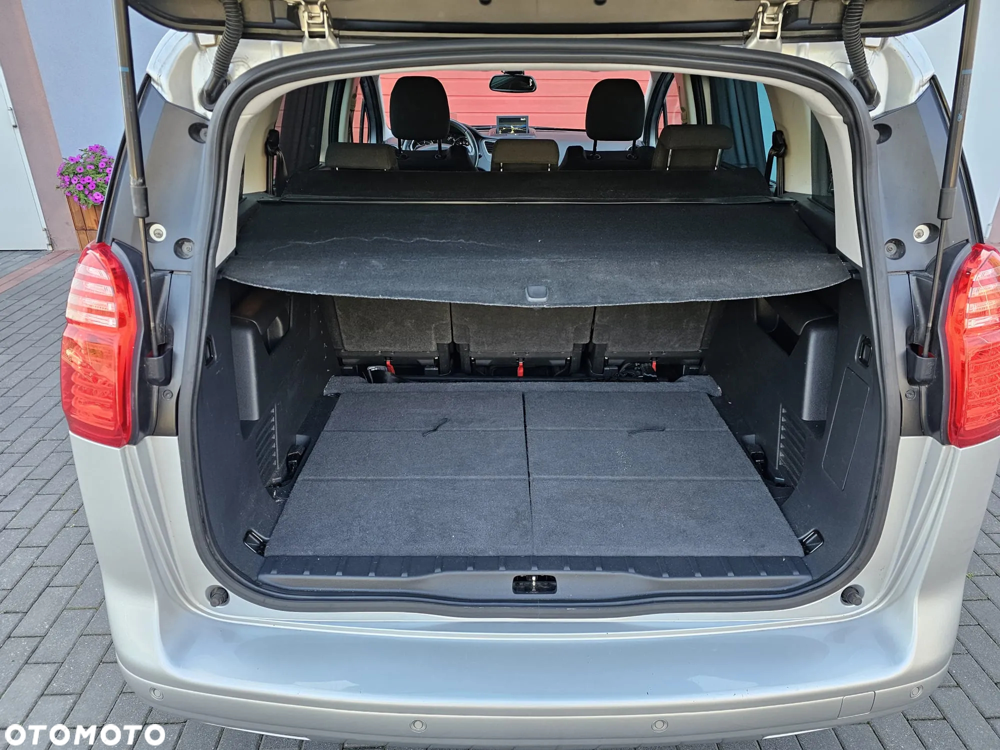 Peugeot 5008 e-HDI 115 ETG6 Stop&Start Allure - 16