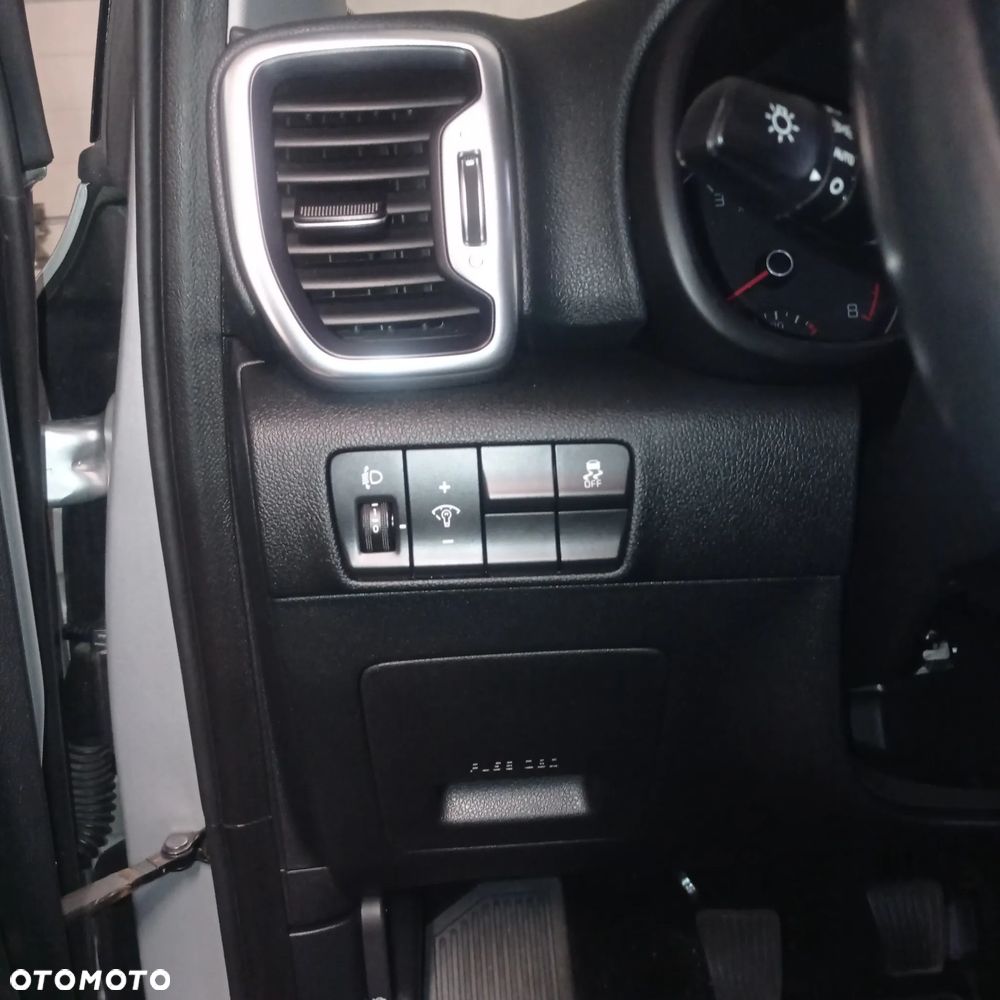Kia Sportage 1.6 GDI L 2WD - 17