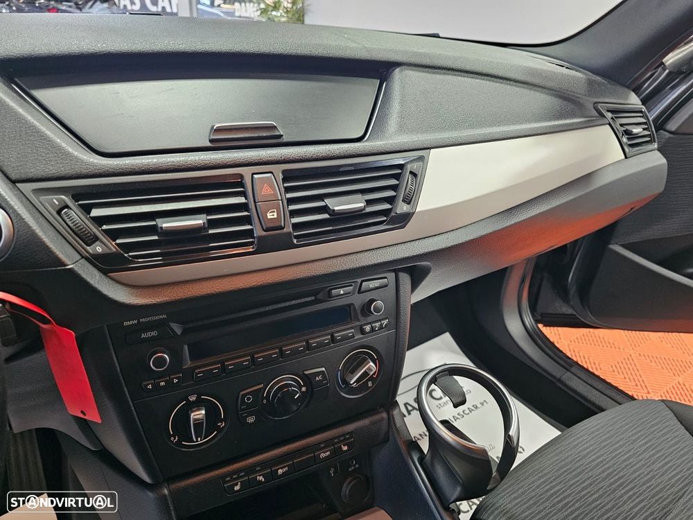 BMW X1 18 d sDrive - 21