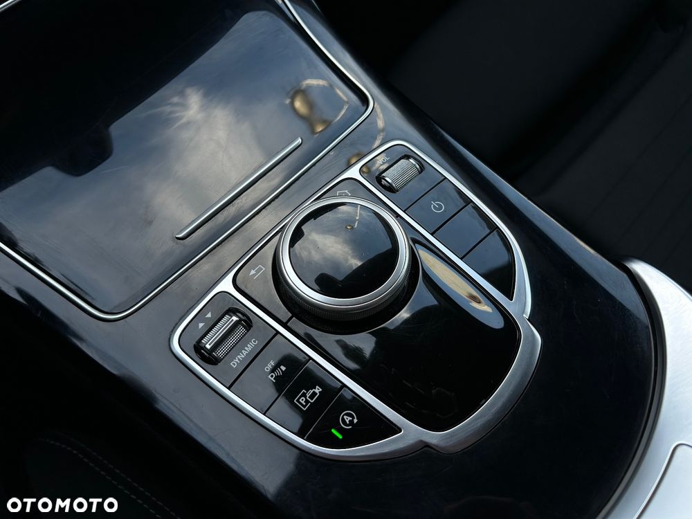 Mercedes-Benz Klasa C 220 d 9G-TRONIC - 25
