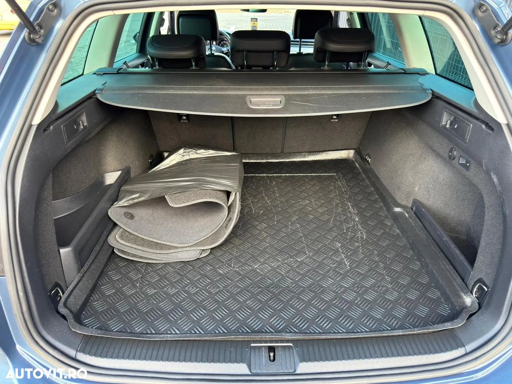 Volkswagen Passat Variant 2.0 TDI SCR 4Motion DSG (BMT) Highline - 33