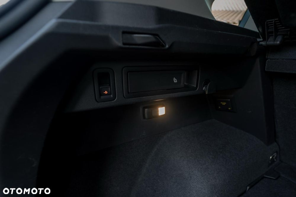Volkswagen Tiguan 2.0 TDI SCR 4MotION DSG Elegance - 32