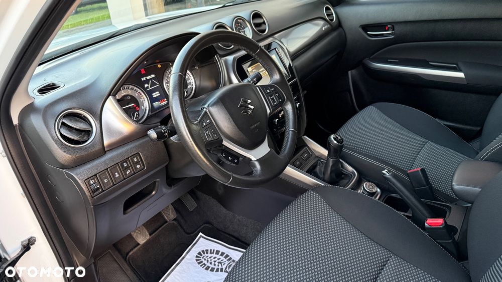Suzuki Vitara - 16