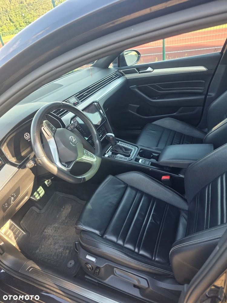 Volkswagen Passat - 15