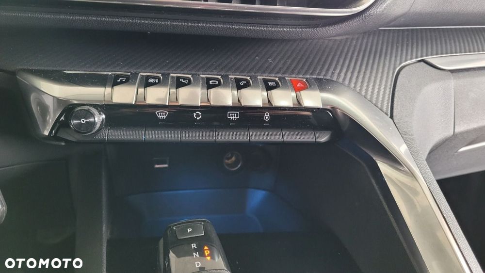 Peugeot 3008 - 17