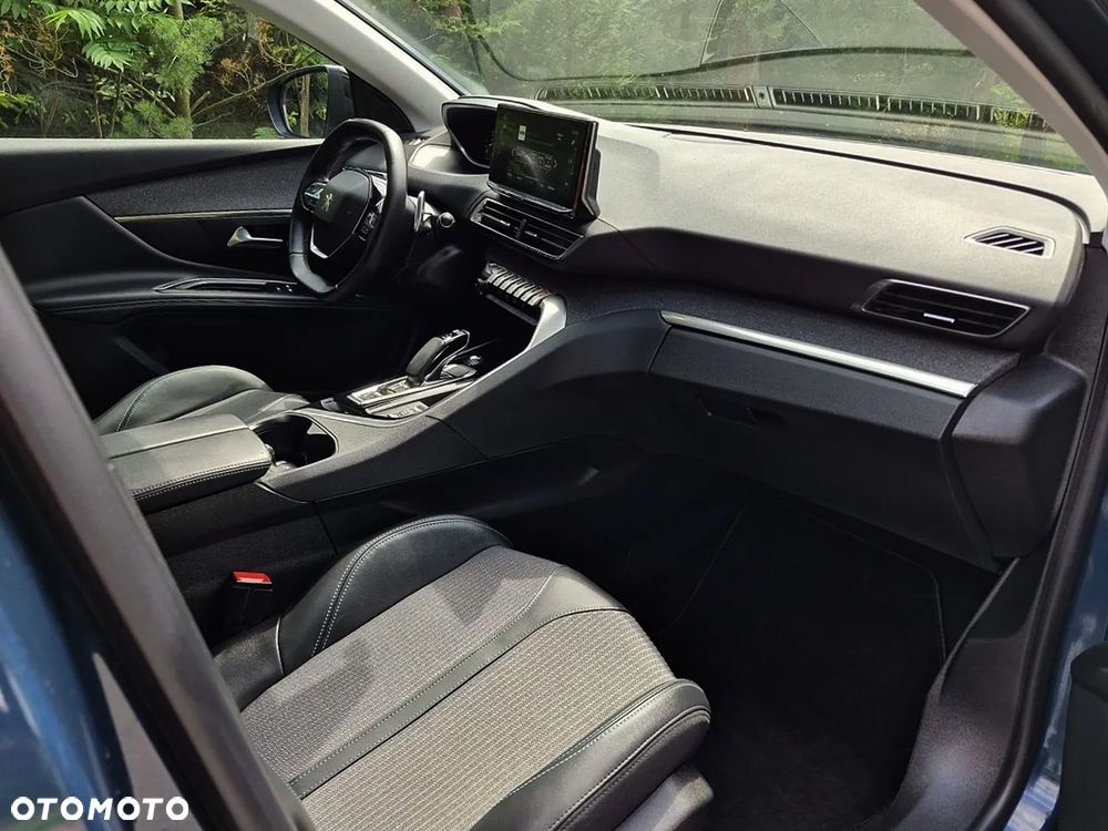 Peugeot 3008 1.6 PureTech Hybrid PHEV Allure S&S EAT8 - 11